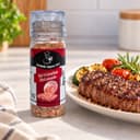 Sal Himalaia Defumado Moedor Karpinski 90 g — ao lado de carne grelhada