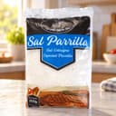 Sal Parrilla Entrefino em Pacote Karpinski 500 g — na bancada da cozinha