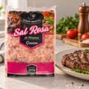 Sal Grosso Rosa do Himalaia Pacote Karpinski 500 g — ao lado de carne grelhada