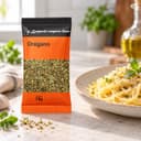 Tempero Orégano em Sachê Karpinski 15 g — ao lado de massa com azeite