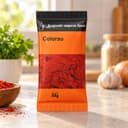 Tempero Colorau em Sachê Karpinski 50 g — na bancada da cozinha