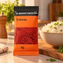 Tempero Colorau em Sachê Karpinski 50 g — com arroz cozido
