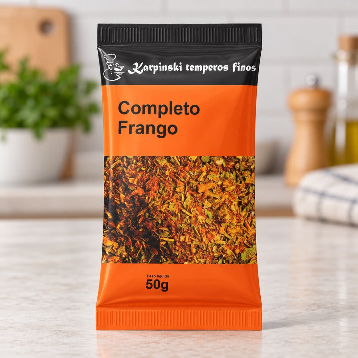Tempero Completo para Frango em Sachê Karpinski 50 g — detalhe da embalagem e do rótulo