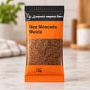 Tempero Noz-Moscada Moída em Sachê Karpinski 15 g — detalhe da embalagem e do rótulo