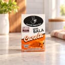 Mini Bala de Canela Display com 12 Karpinski — caixinha de 30 g, na bancada da cozinha