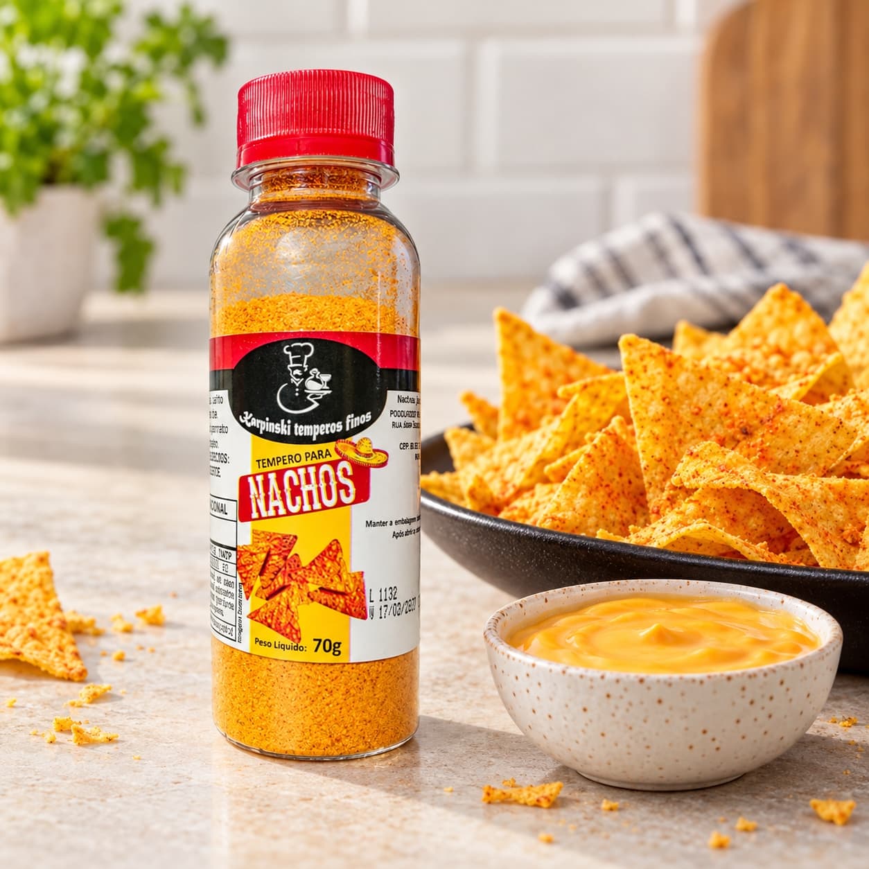 Tempero para Nachos Karpinski 70 g — ao lado de nachos e molho