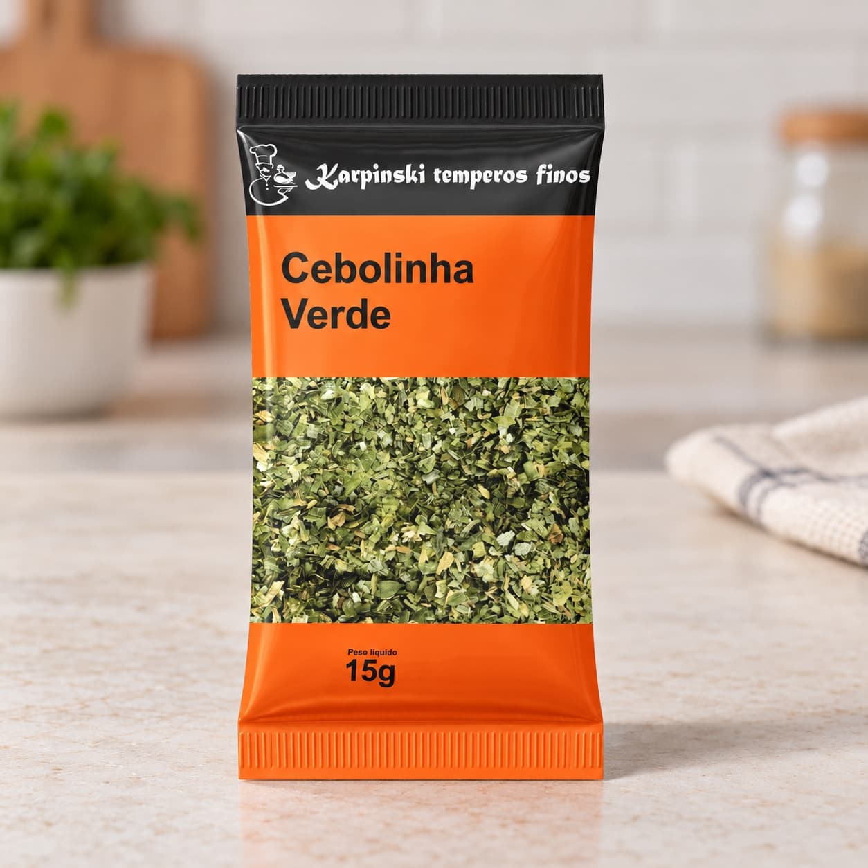 Tempero Cebolinha Verde em Sachê Karpinski 15 g — detalhe da embalagem e do rótulo