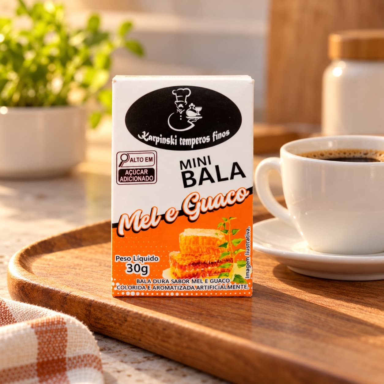 Mini Bala de Mel e Guaco Display com 12 Karpinski — caixinha de 30 g, com café servido em bandeja